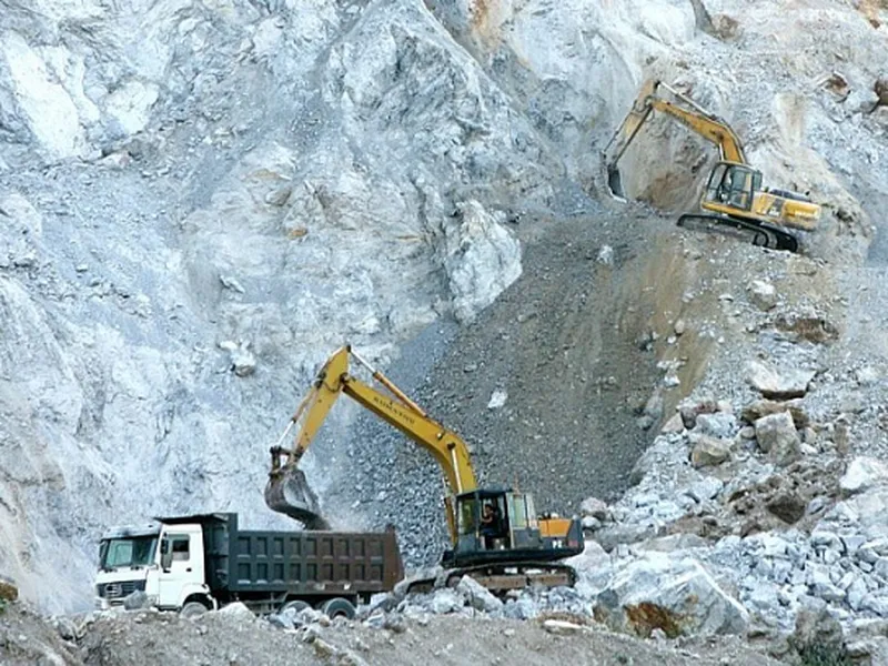 Dự án đầu tư điều chỉnh nâng công suất khai thác chế biến đá xây dựng 300.000 m3/ năm