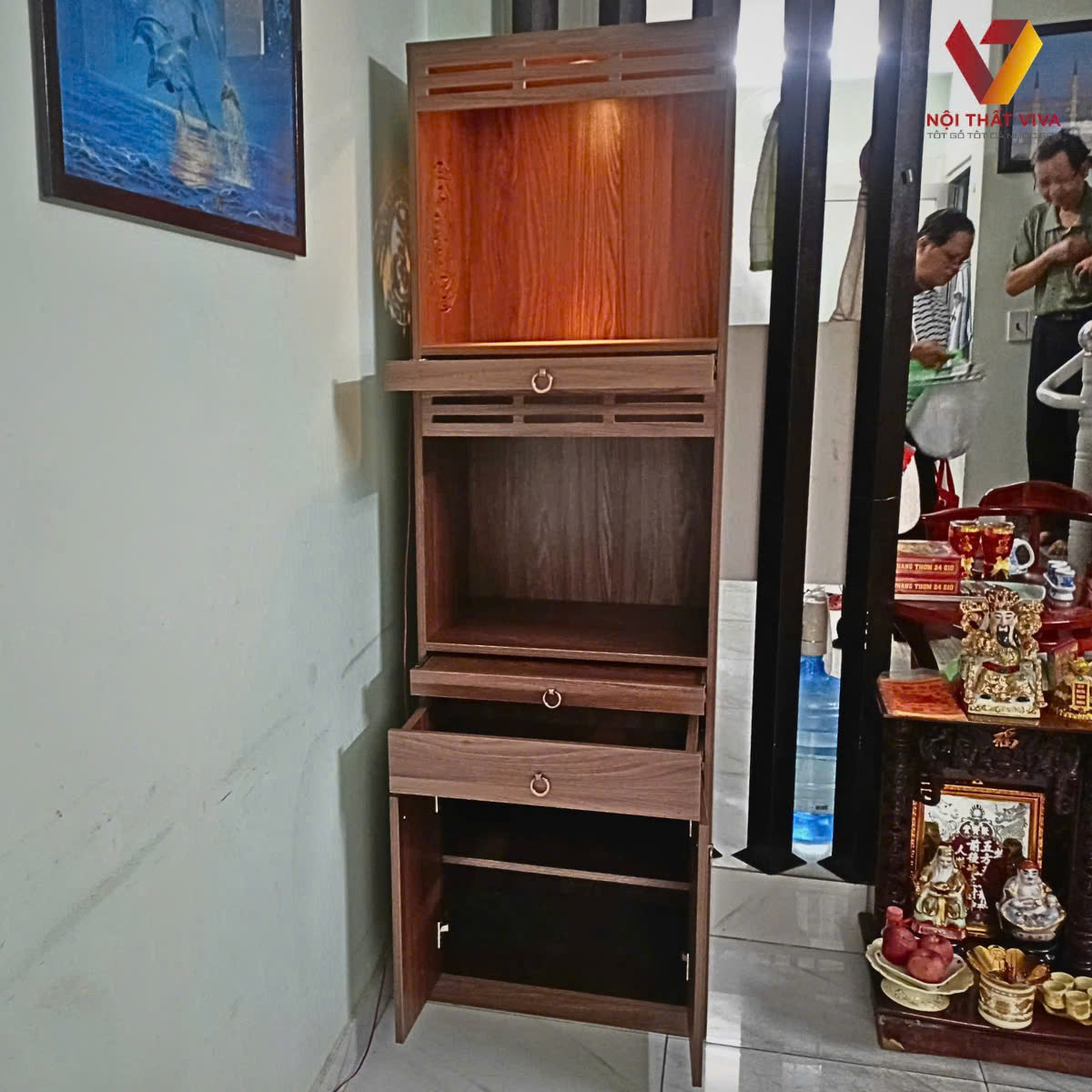 Tủ thờ gỗ công nghiệp có bền không? Những điều cần cân nhắc trước khi mua