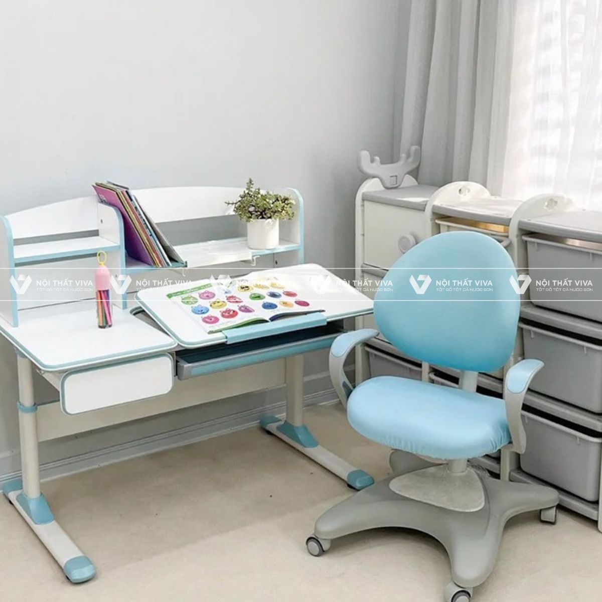 6 Lý do bộ bàn ghế chống gù được phụ huynh thông thái chọn cho con