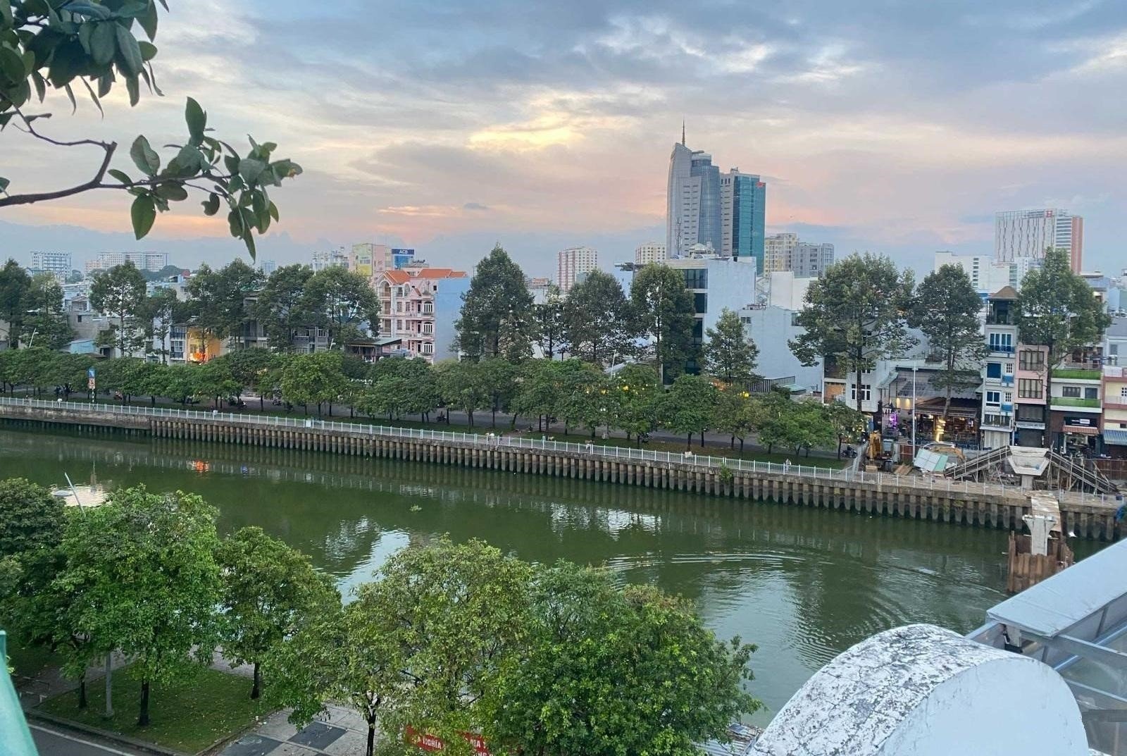 3 lưu ý khi mua kệ sách cửa hàng nội thất phường Cầu Kiệu bền đẹp, giá tốt