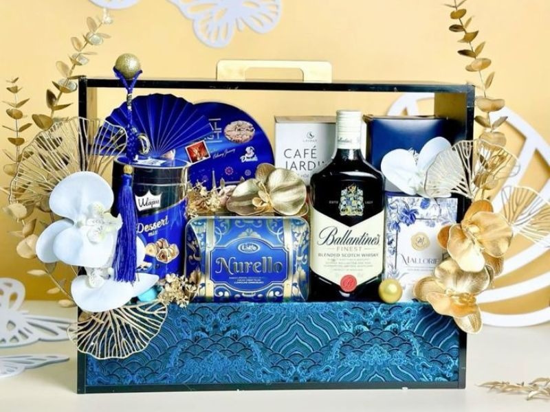 5+ C&aacute;ch trang tr&iacute; b&aacute;nh kẹo b&agrave;n thờ ng&agrave;y tết đẹp mắt, đ&uacute;ng phong tục