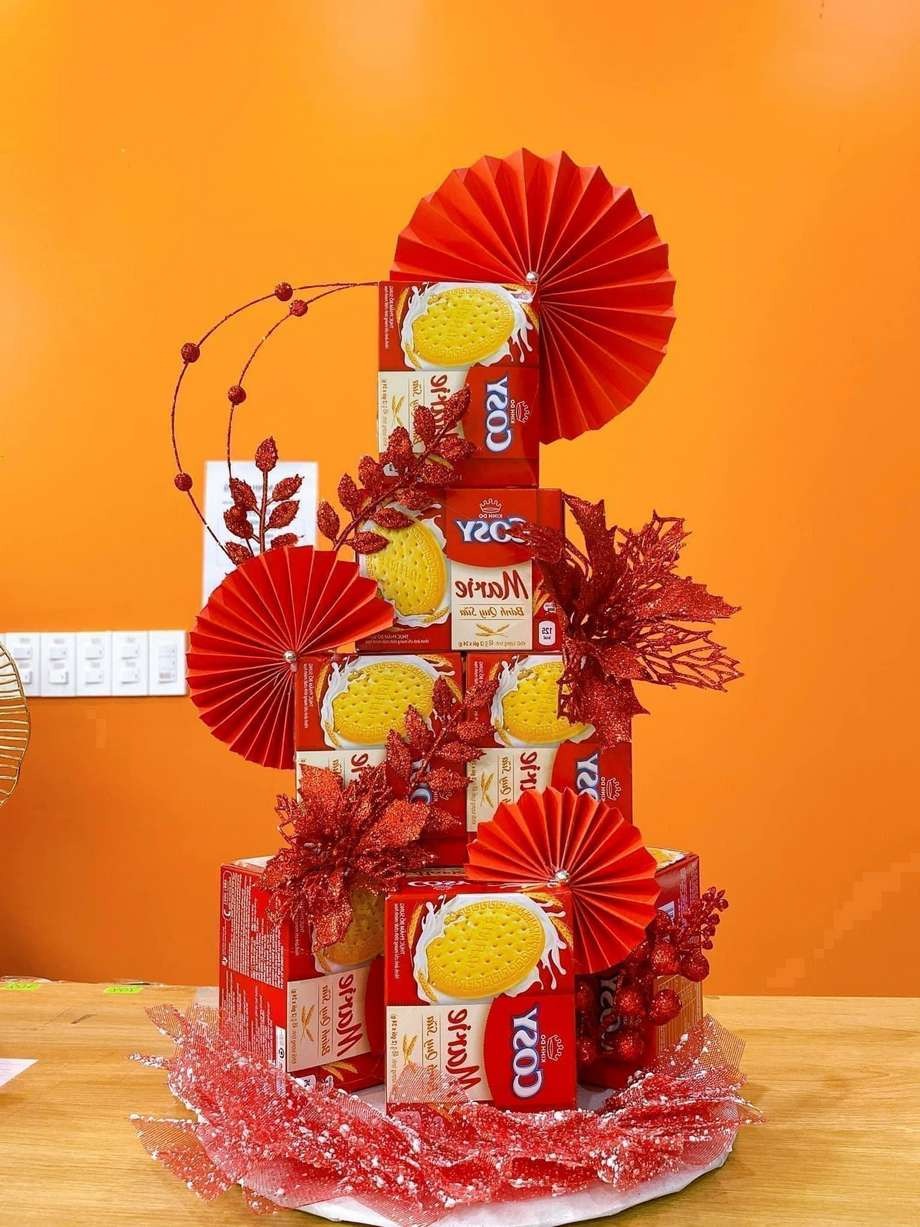 5+ C&aacute;ch trang tr&iacute; b&aacute;nh kẹo b&agrave;n thờ ng&agrave;y tết đẹp mắt, đ&uacute;ng phong tục