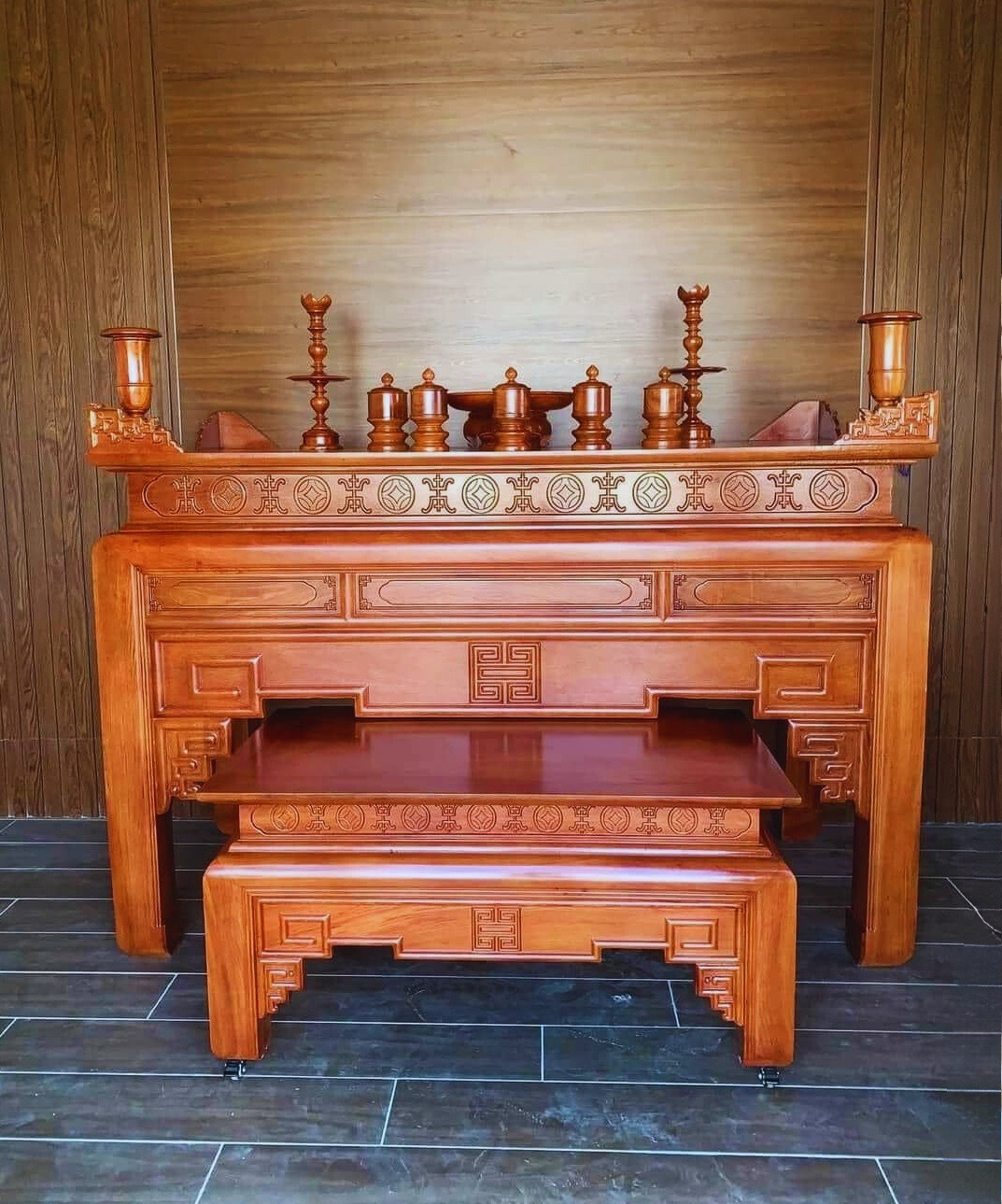 55+ Mẫu b&agrave;n thờ đẹp trang nghi&ecirc;m, thiết kế hiện đại, chuẩn phong thủy