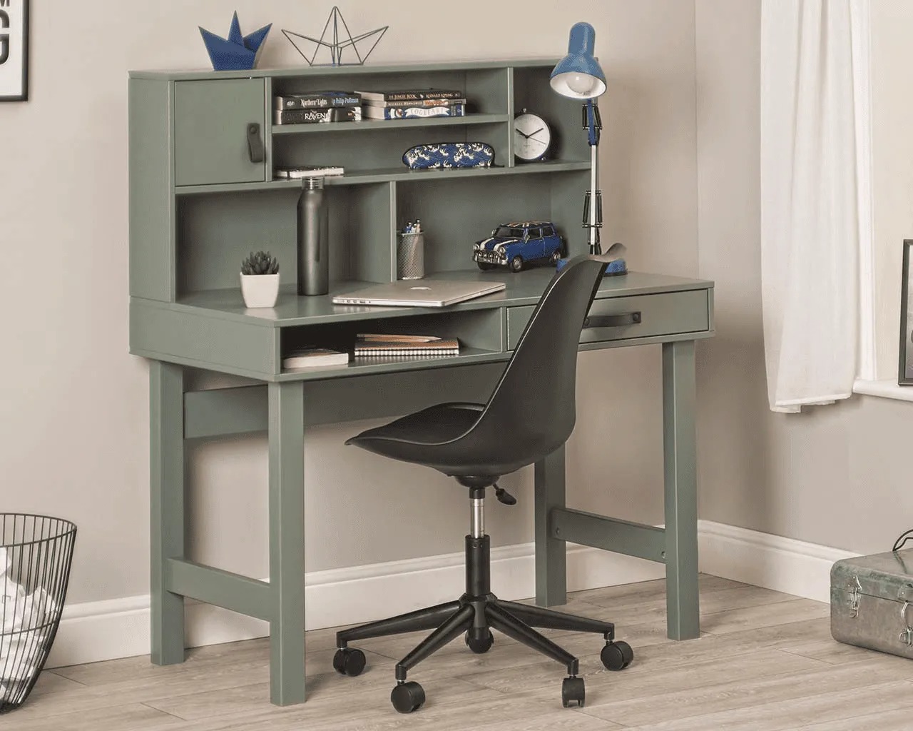 Bàn học sinh MDF có tốt không? Tổng hợp các mẫu cao cấp, được ưa chuộng