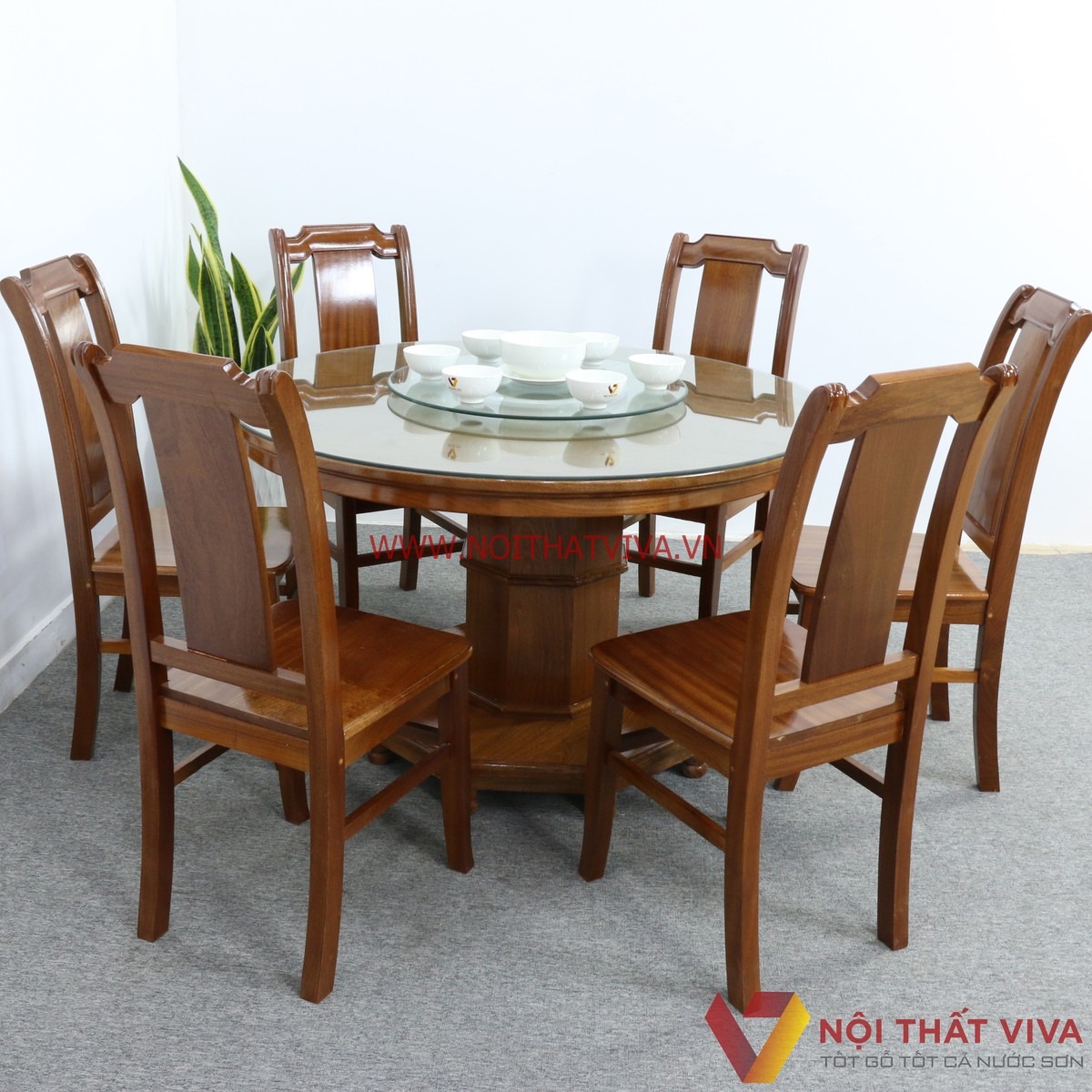Báo giá bàn ăn gỗ xoan đào từ A-Z – Có nên mua trong năm nay?