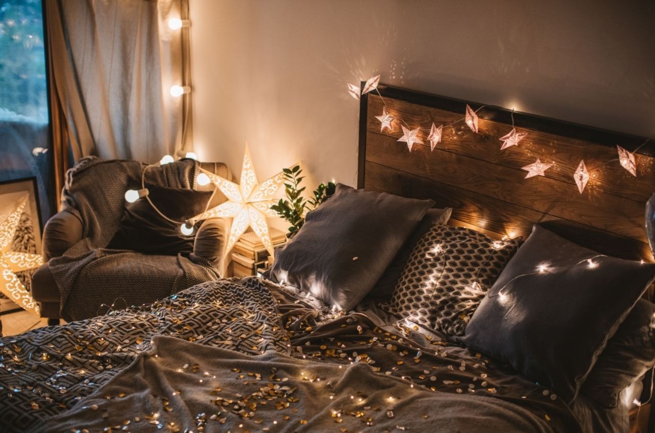 Bật mí 8 cách decor phòng ngủ chill xu hướng 2025, đẹp, rẻ, dễ làm  
