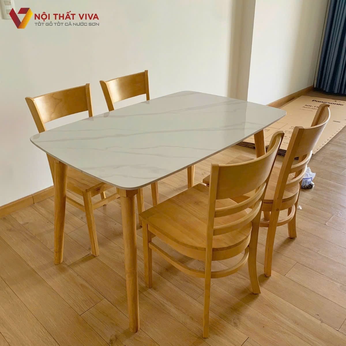 Top c&aacute;c mẫu b&agrave;n ăn gỗ sồi gi&aacute; rẻ đẹp, bền, được y&ecirc;u th&iacute;ch