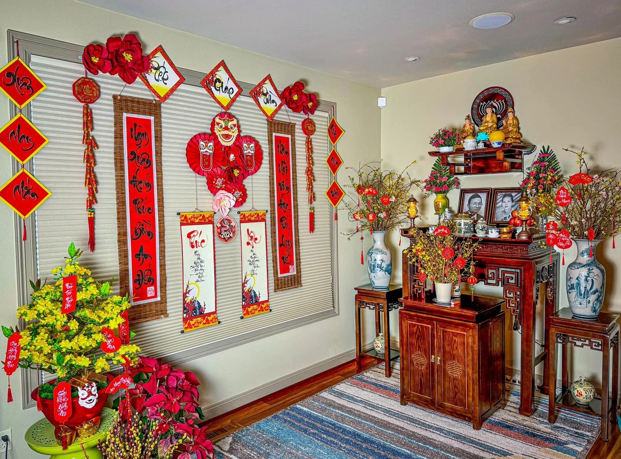 C&aacute;ch trang tr&iacute; b&agrave;n thờ gia ti&ecirc;n ng&agrave;y Tết đẹp, đ&uacute;ng phong thủy, rước t&agrave;i lộc