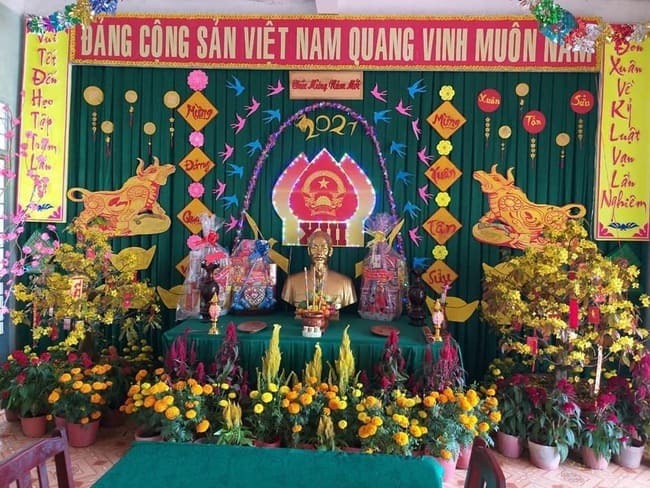 Cách trang trí bàn thờ tổ quốc ngày Tết chuẩn đẹp, tôn nghiêm Cách trang trí bàn thờ tổ quốc ngày Tết chuẩn đẹp, tôn nghiêm