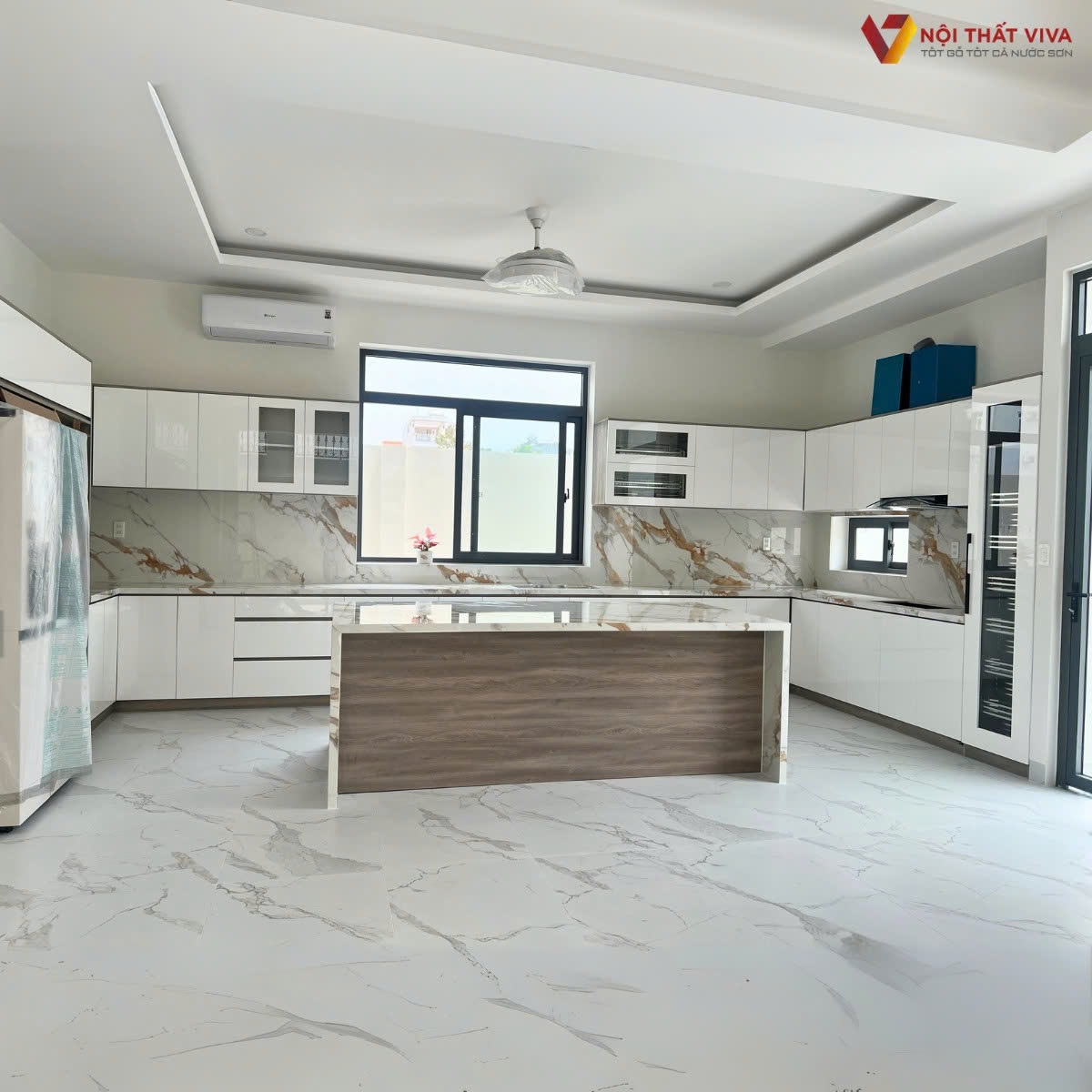 Cập nhật báo giá tủ bếp gỗ MDF theo mét dài, tối ưu cho căn bếp