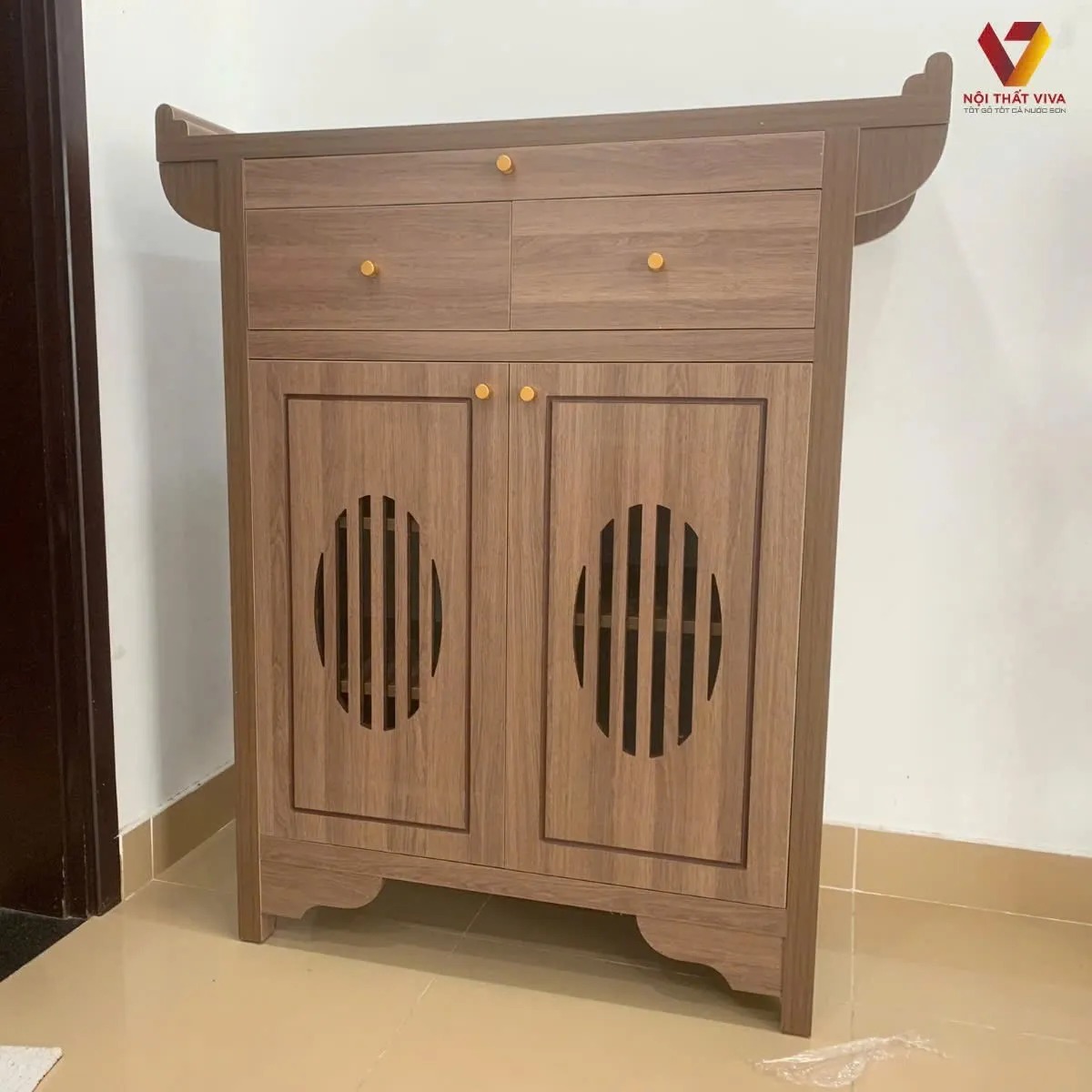  Chọn b&agrave;n thờ gỗ c&ocirc;ng nghiệp sao cho đẹp? Xem ngay c&aacute;c mẫu được ưa chuộng