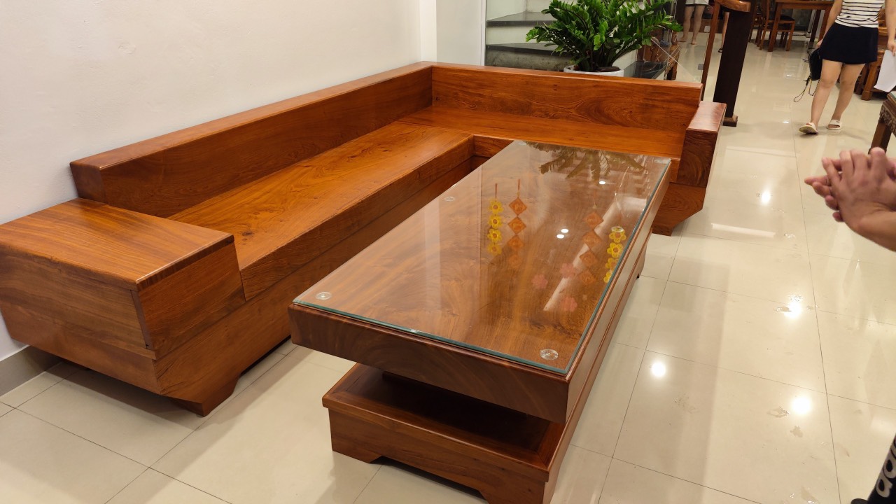 Có nên mua sofa gỗ hương đá không? Những điều cần biết trước khi chọn mua Có nên mua sofa gỗ hương đá không? Những điều cần biết trước khi chọn mua