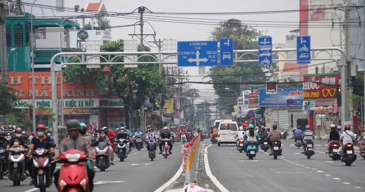 Ghim ngay địa điểm nội thất phường Tân Sơn Nhì chuyên bán bàn làm việc 