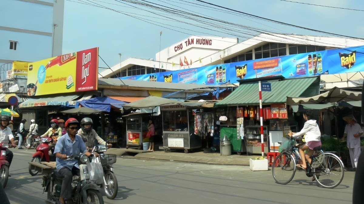 Ghim ngay địa điểm nội thất phường Tân Sơn Nhì chuyên bán bàn làm việc 