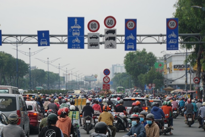 Ghim ngay địa điểm nội thất phường Tân Sơn Nhì chuyên bán bàn làm việc 