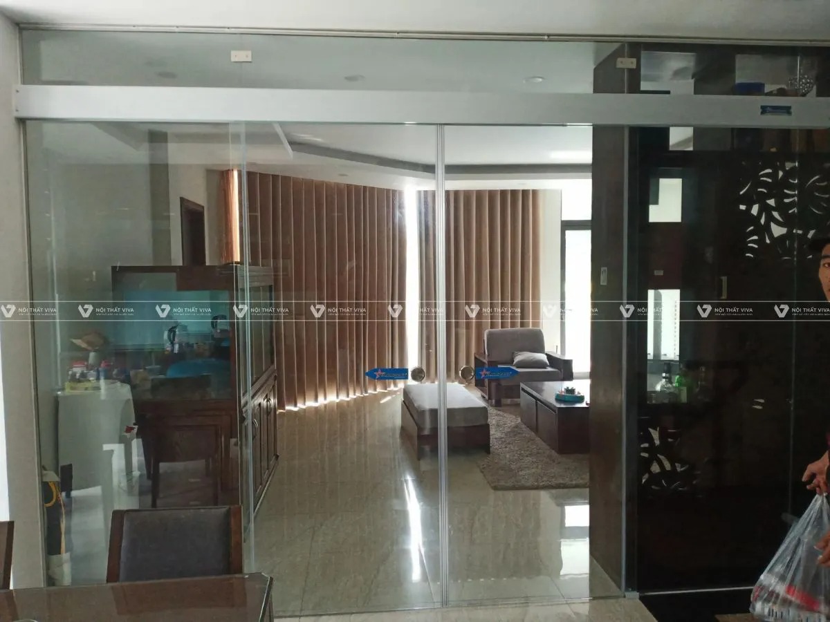 Giá kính cường lực bao nhiêu/m²? Báo giá chi tiết & cập nhật 2025