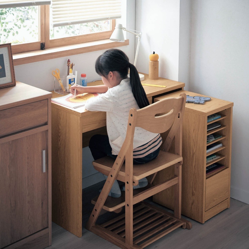 Gợi ý 7 mẫu bàn ghế học sinh tiểu học đẹp, bền, giá tốt cha mẹ nên chọn