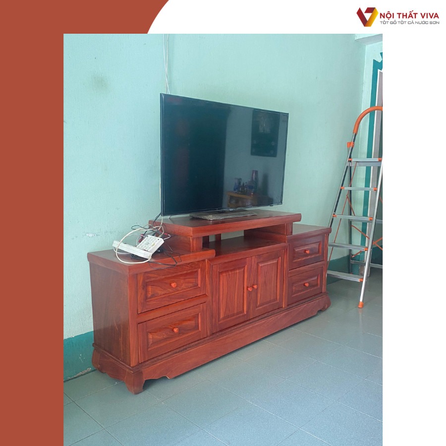 [Hot] 10+ mẫu kệ tivi gỗ hương đá đẹp, cao cấp kèm báo giá mới nhất 2025