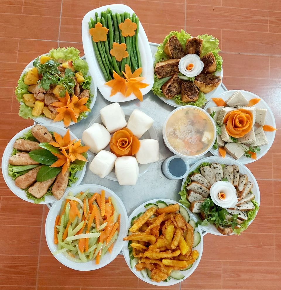 Hướng dẫn chuẩn bị m&acirc;m c&uacute;ng m&ugrave;ng 1 Tết đầy đủ, đ&uacute;ng lễ