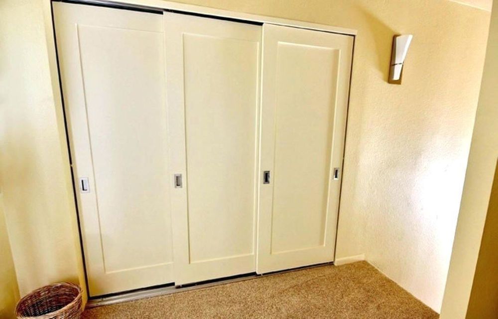 Cách chọn tủ quần áo cửa lùa 3 cánh rẻ đẹp phù hợp mọi nhu cầu và không gian