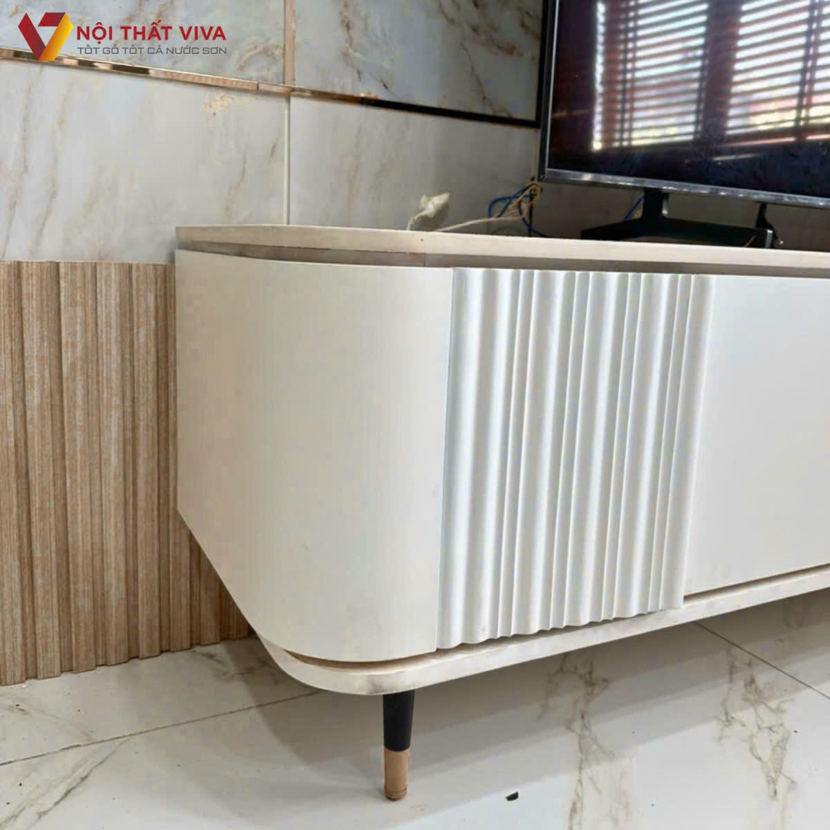 Kệ tivi 2m loại n&agrave;o đẹp v&agrave; đ&aacute;ng mua nhất hiện nay?