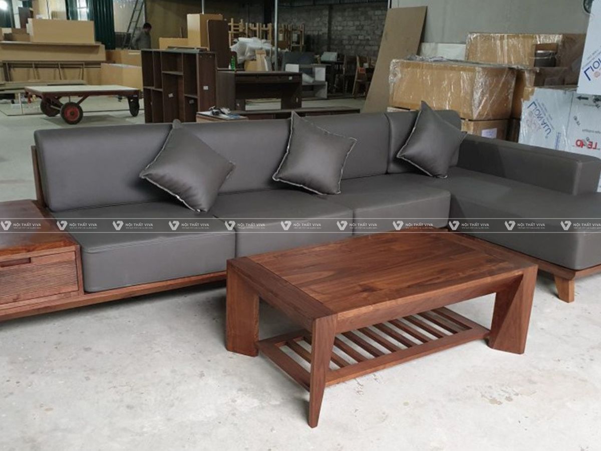 Kh&aacute;m ph&aacute; những mẫu ghế sofa gỗ &oacute;c ch&oacute; đẹp, khiến ph&ograve;ng kh&aacute;ch th&ecirc;m đẳng cấp   