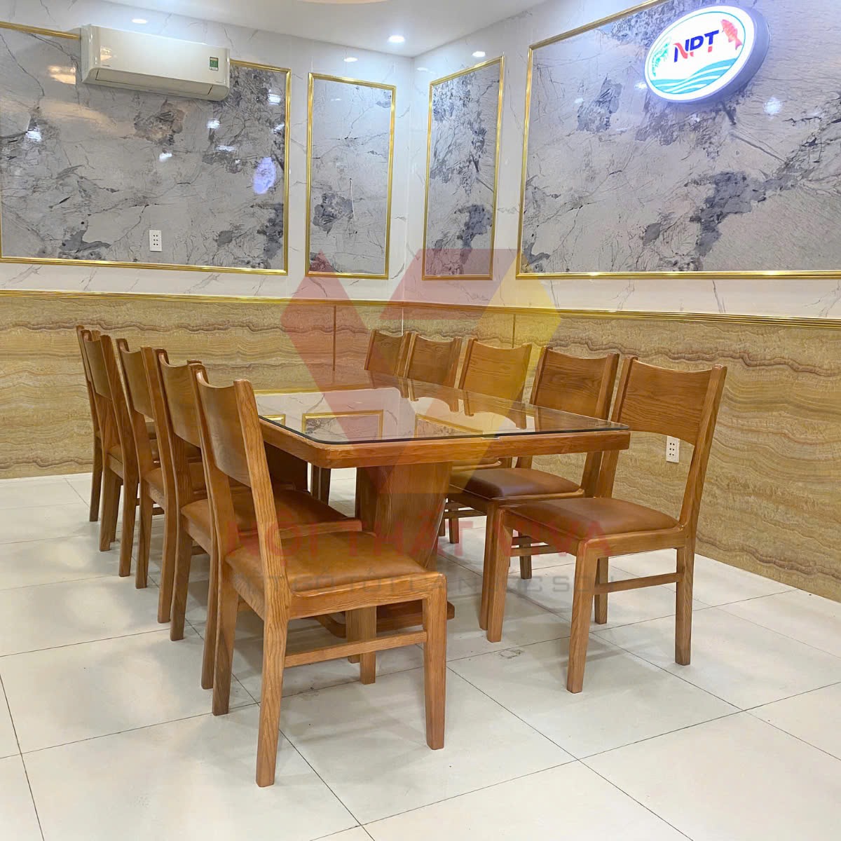 Kích thước bàn ăn 8 người theo tiêu chuẩn – chi tiết bàn tròn, vuông, chữ nhật và hình oval