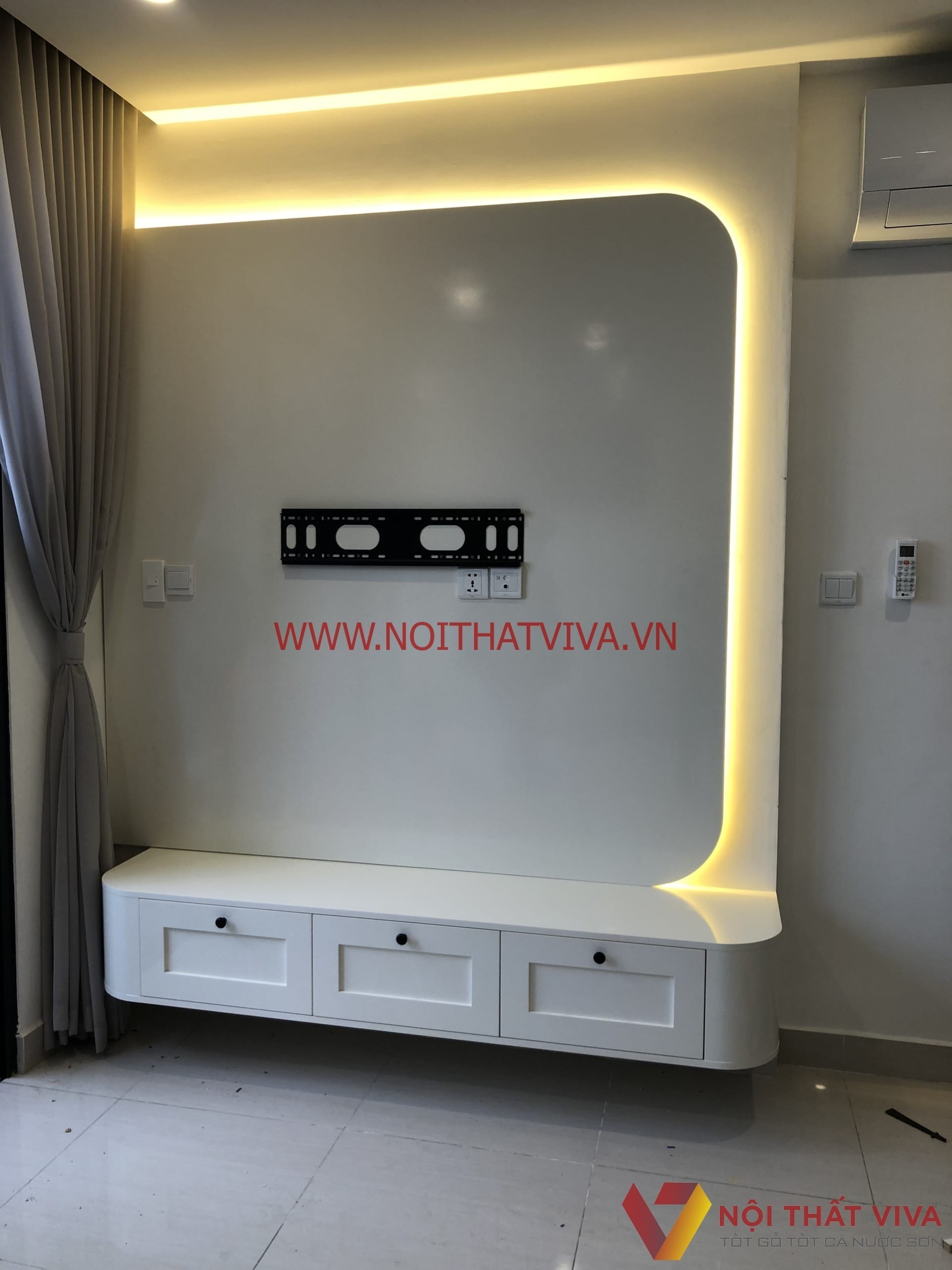 K&iacute;ch thước kệ tivi chuẩn l&agrave; bao nhi&ecirc;u? C&aacute;ch chọn ph&ugrave; hợp từng kh&ocirc;ng gian