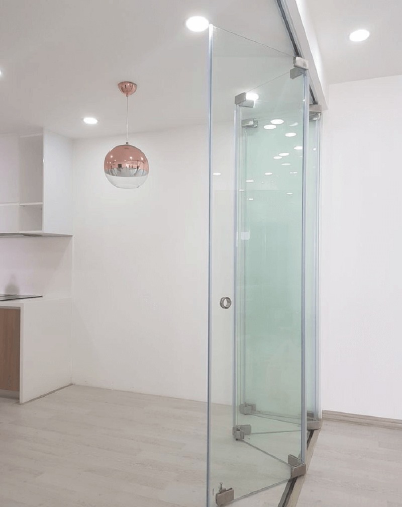 Kinh nghiệm chọn vách lùa ngăn phòng đẹp, bền và hợp phong thủy