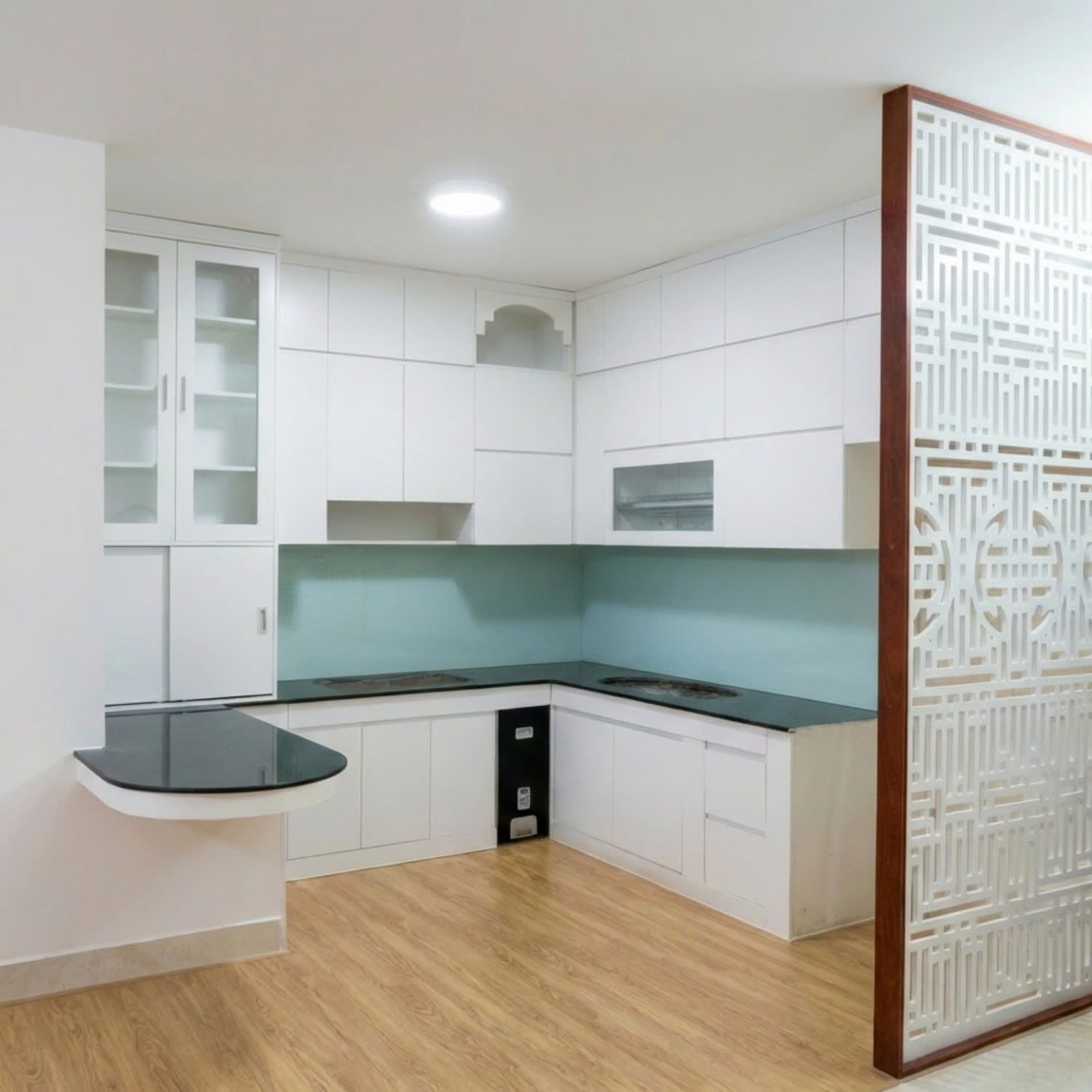 Kinh nghiệm thi c&ocirc;ng tủ bếp chữ l đơn giản bền, đẹp theo thời gian    