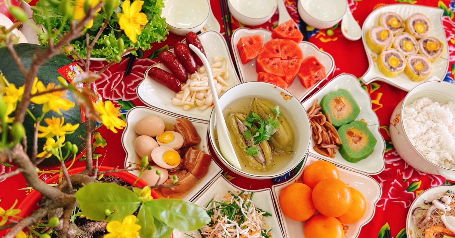 M&acirc;m c&uacute;ng giao thừa trong nh&agrave; kh&aacute;c g&igrave; ngo&agrave;i trời? C&aacute;ch c&uacute;ng đ&uacute;ng truyền thống