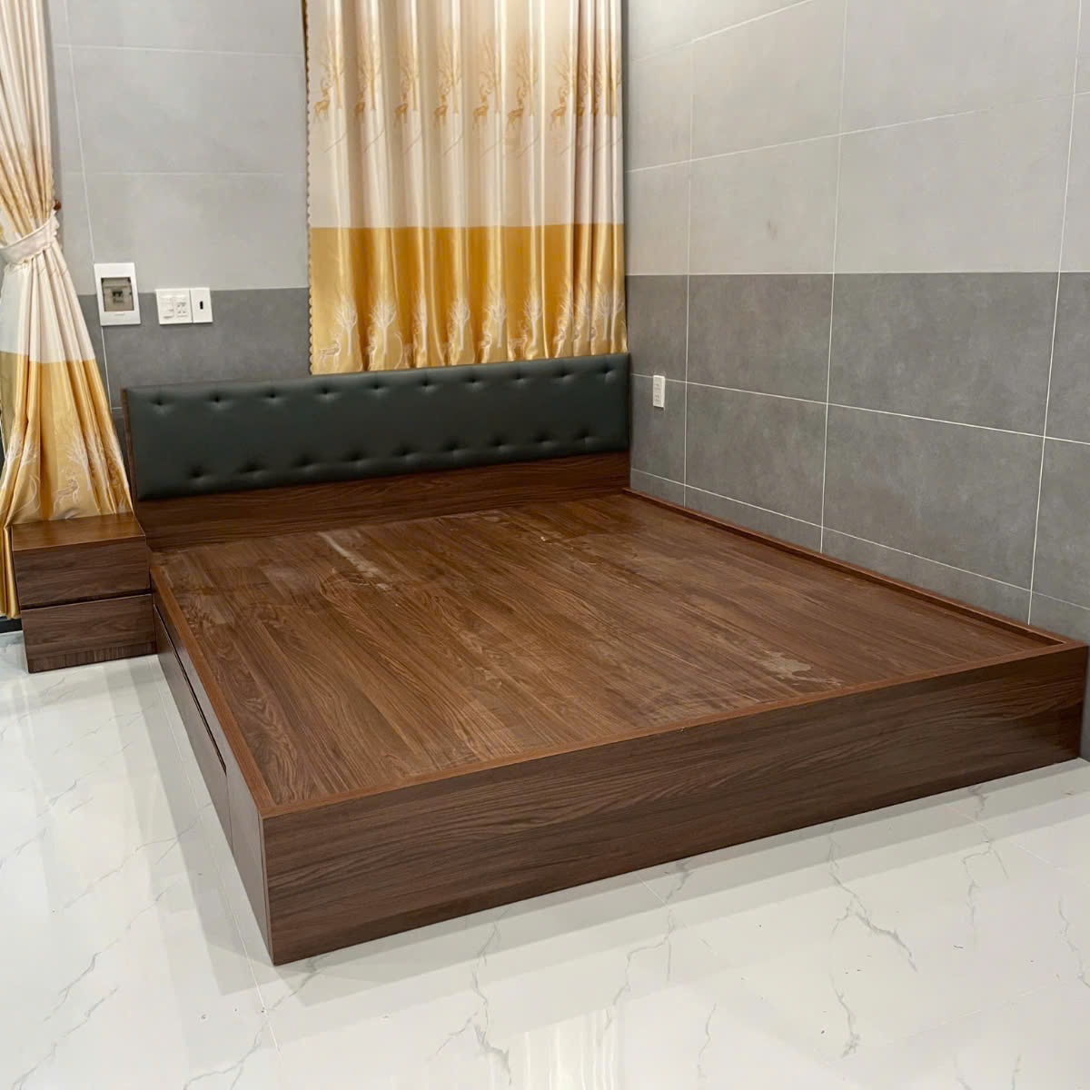 Mẫu giường ngủ đẹp hiện đại, thiết kế chuẩn xu hướng chỉ có tại Viva