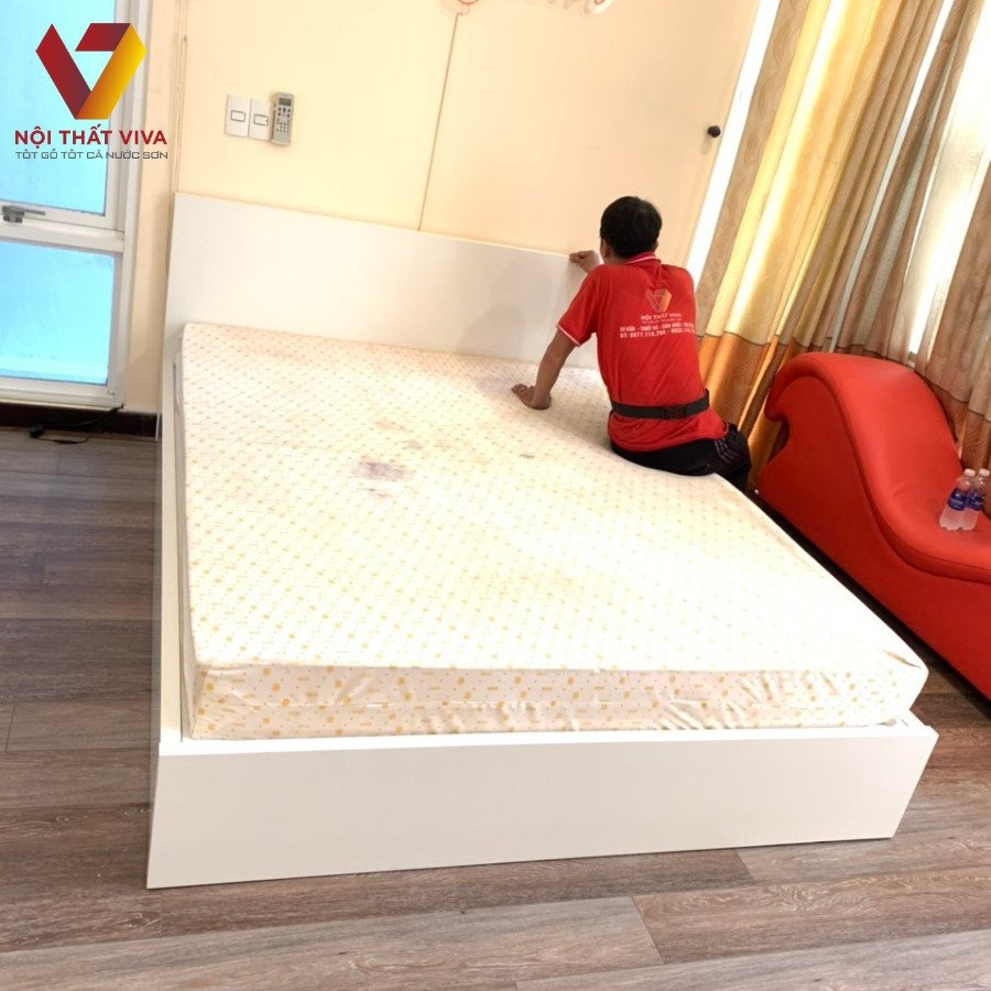 Mê mẩn với giường ngủ màu trắng hiện đại, không bao giờ lỗi mốt!