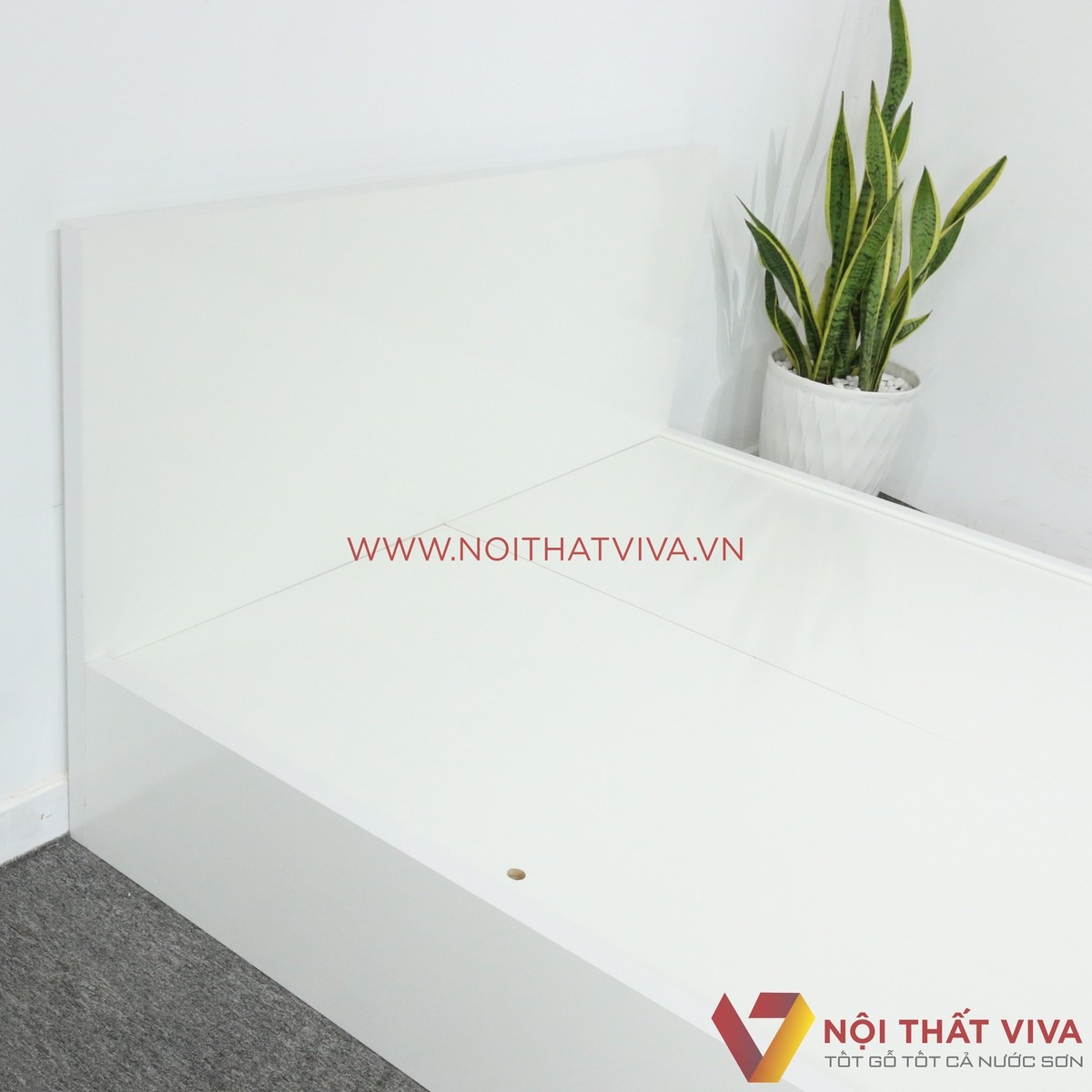 Mê mẩn với giường ngủ màu trắng hiện đại, không bao giờ lỗi mốt!