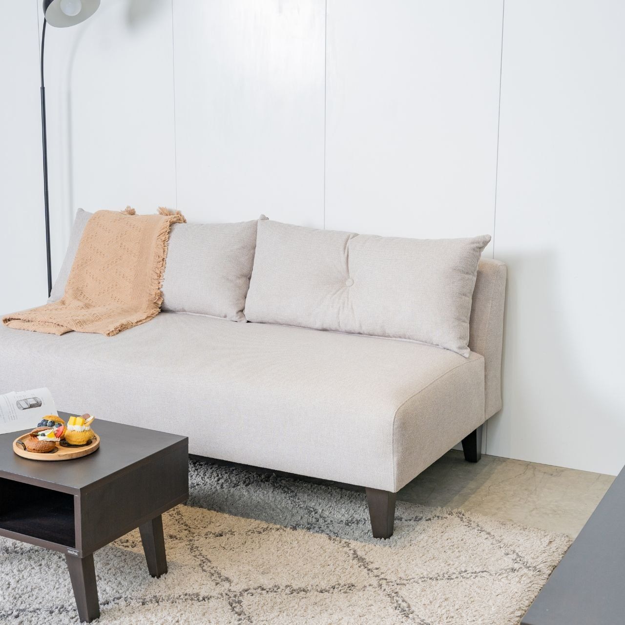 Nên chọn mua ghế sofa mini sao cho phù hợp? Top 6 mẫu sofa mini giá rẻ, bền nhất 