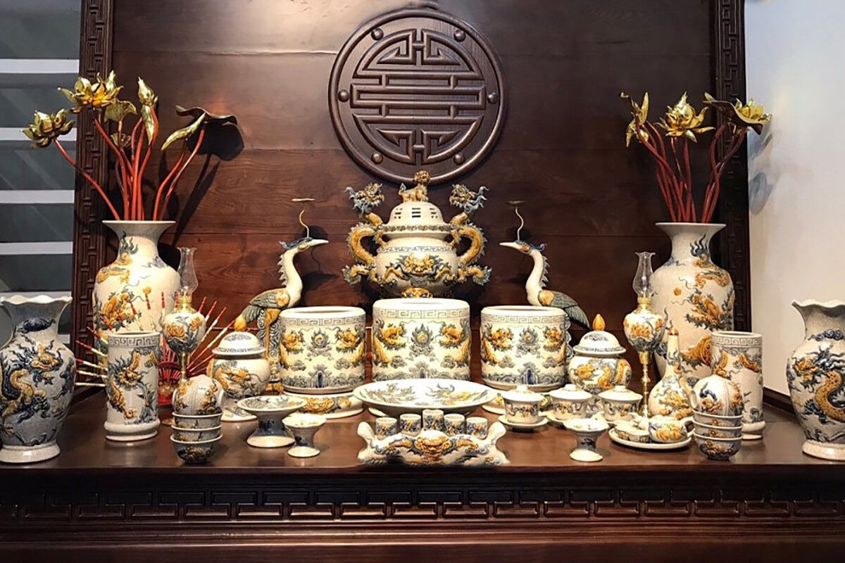 Những kiêng kỵ khi đặt bàn thờ gia tiên nhất định phải tránh Những kiêng kỵ khi đặt bàn thờ gia tiên nhất định phải tránh