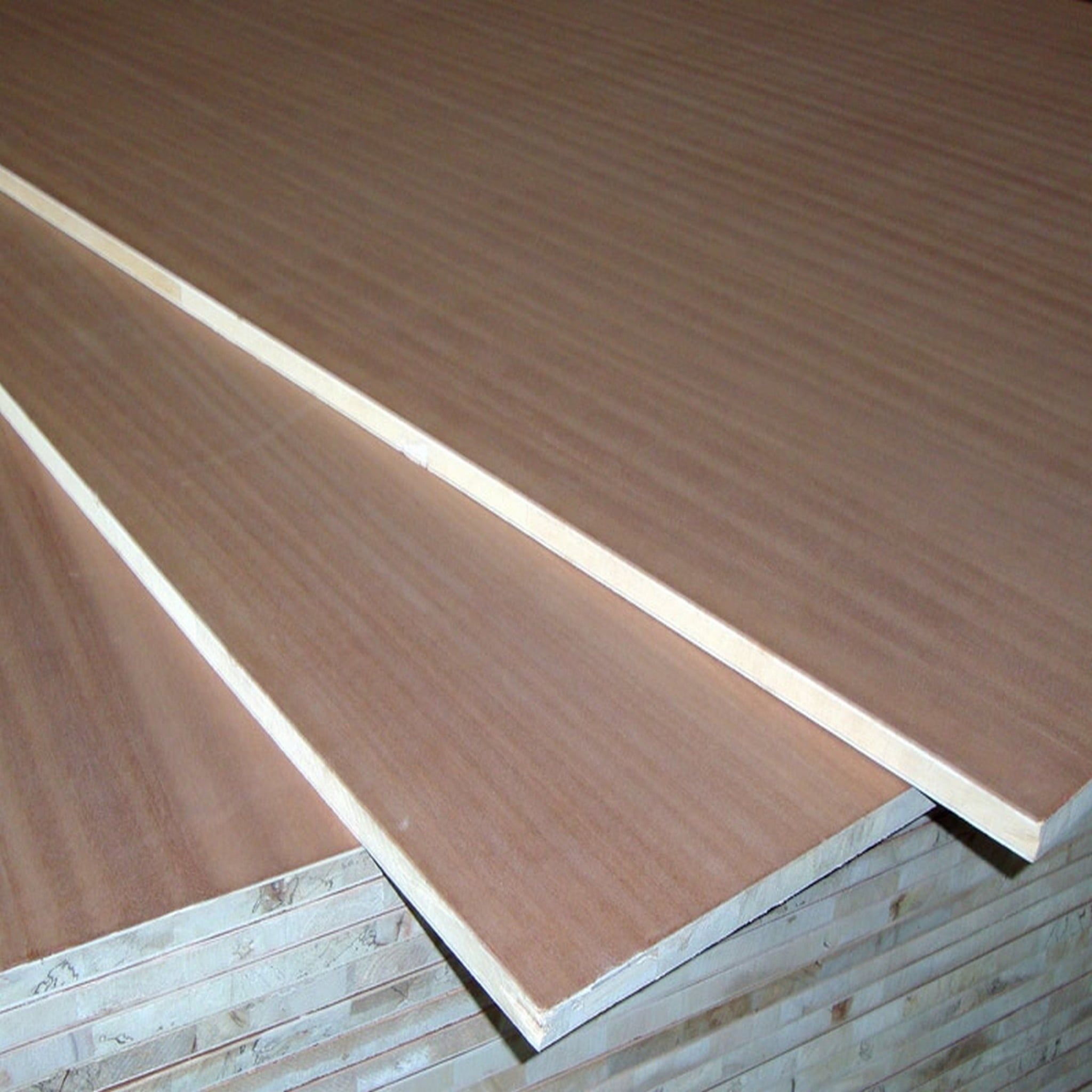 Nội thất gỗ veneer l&agrave; g&igrave;? So s&aacute;nh với gỗ tự nhi&ecirc;n v&agrave; gỗ c&ocirc;ng nghiệp
