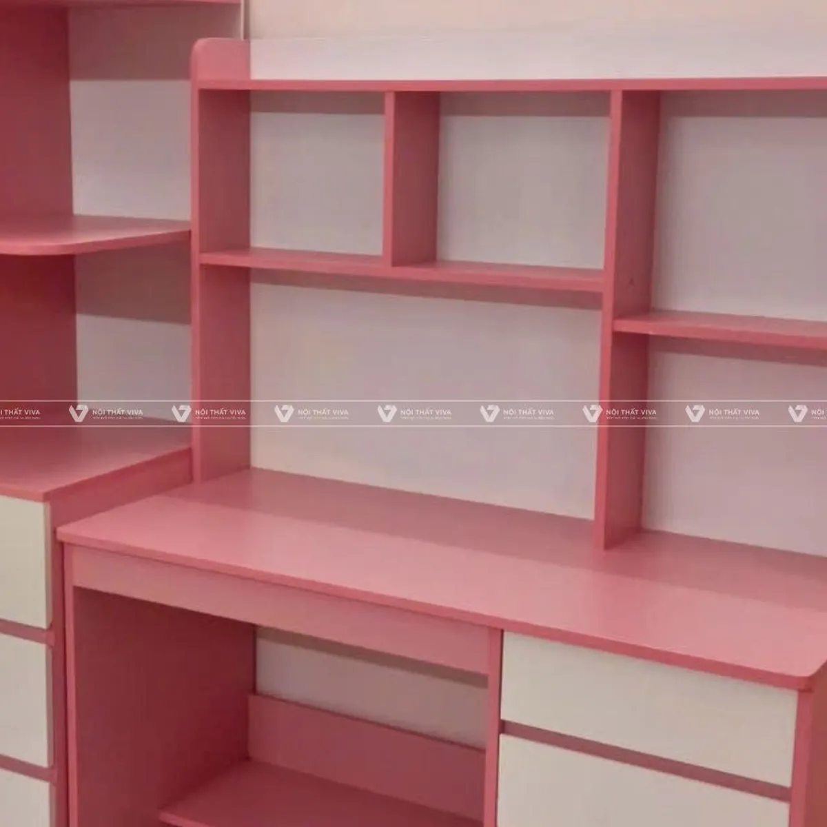 15+ Mẫu bàn học màu hồng siêu đáng yêu cho bé gái đang thịnh hành 15+ Mẫu bàn học màu hồng siêu đáng yêu cho bé gái đang thịnh hành