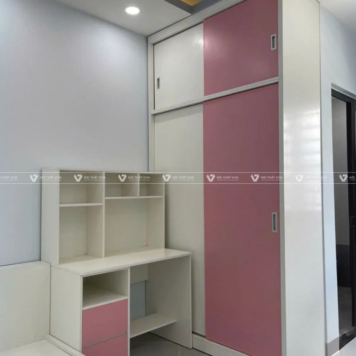 15+ Mẫu bàn học màu hồng siêu đáng yêu cho bé gái đang thịnh hành 15+ Mẫu bàn học màu hồng siêu đáng yêu cho bé gái đang thịnh hành