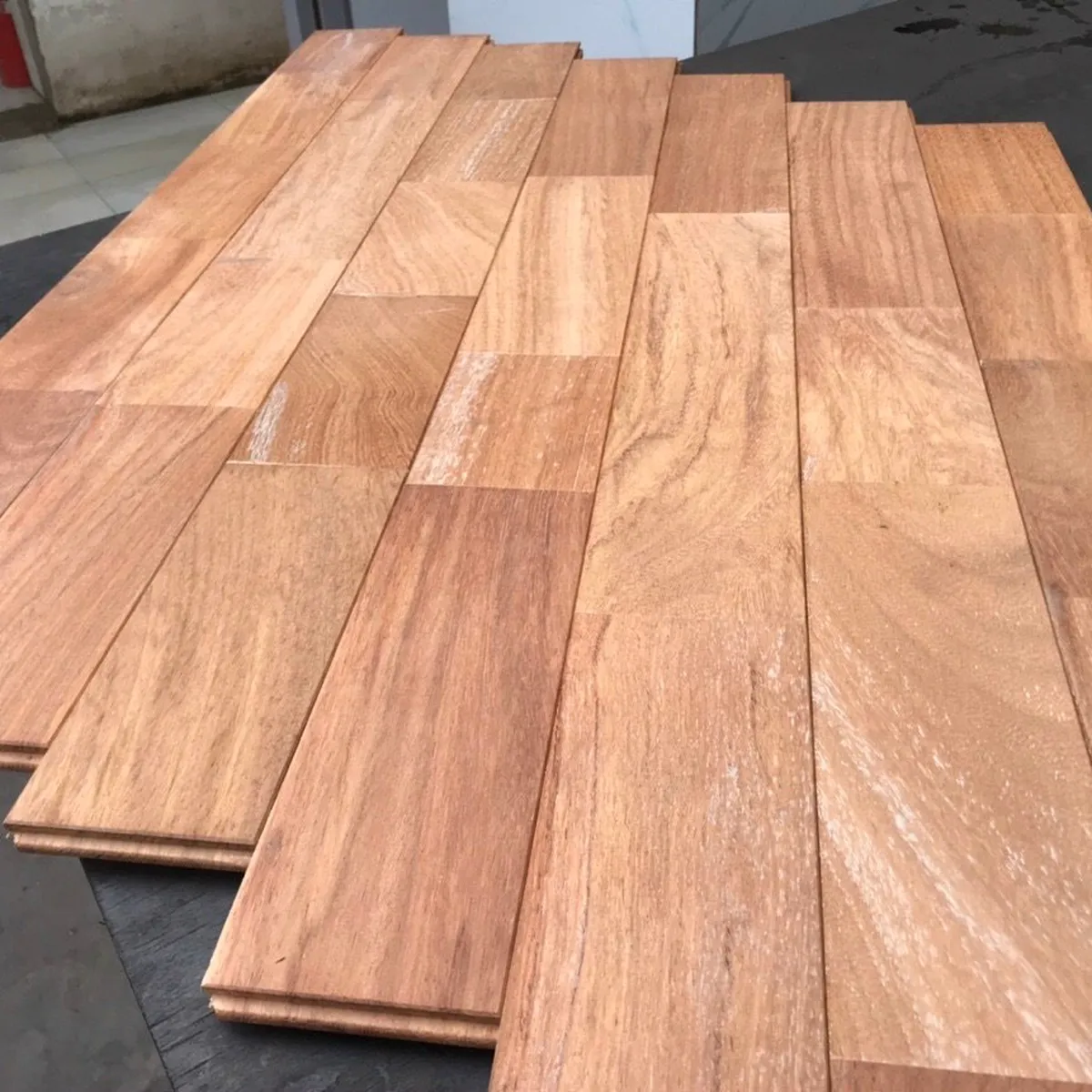 Tủ bếp gỗ gõ đỏ - 5 ưu điểm vượt trội, 3 lý do giá thành luôn cao    Tủ bếp gỗ gõ đỏ - 5 ưu điểm vượt trội, 3 lý do giá thành luôn cao