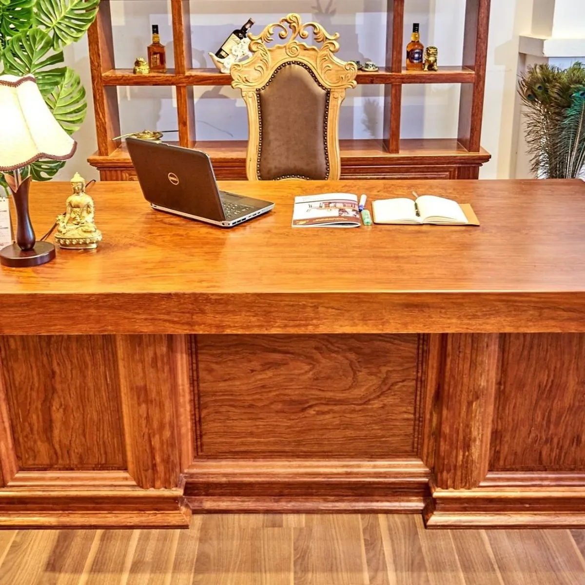 Bàn Giám Đốc Bàn Giám Đốc