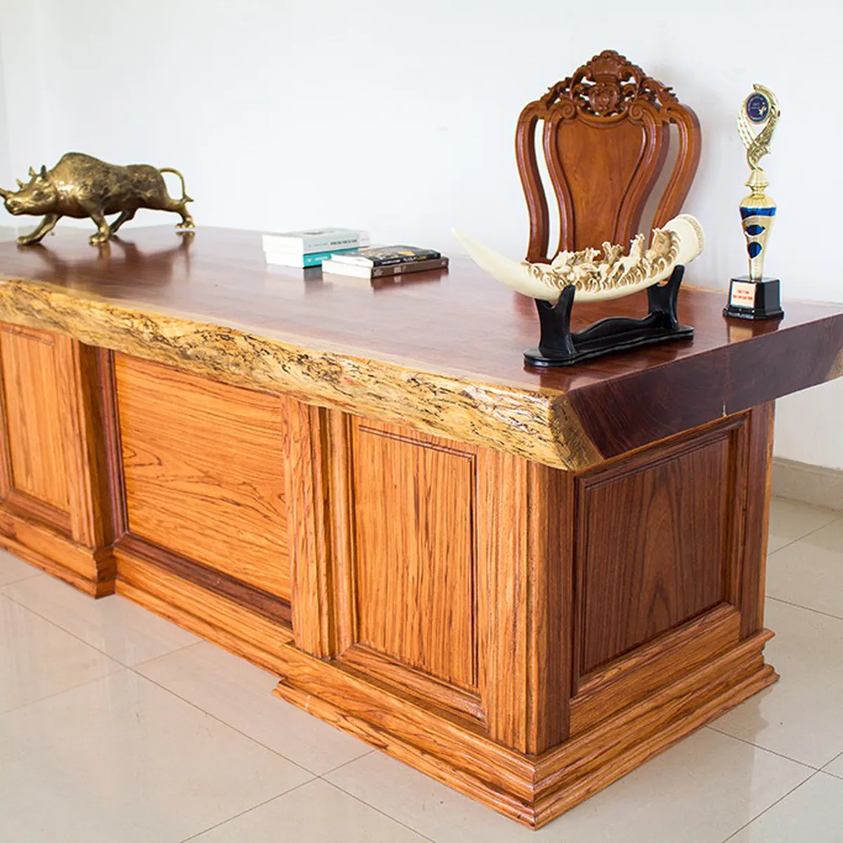 Bàn Giám Đốc Bàn Giám Đốc