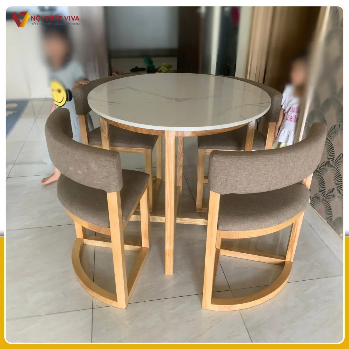 Bàn Ăn Tròn 4 Ghế Xếp Gọn - Giải Pháp Thông Minh Cho Không Gian Nhỏ Bàn Ăn Tròn 4 Ghế Xếp Gọn - Giải Pháp Thông Minh Cho Không Gian Nhỏ