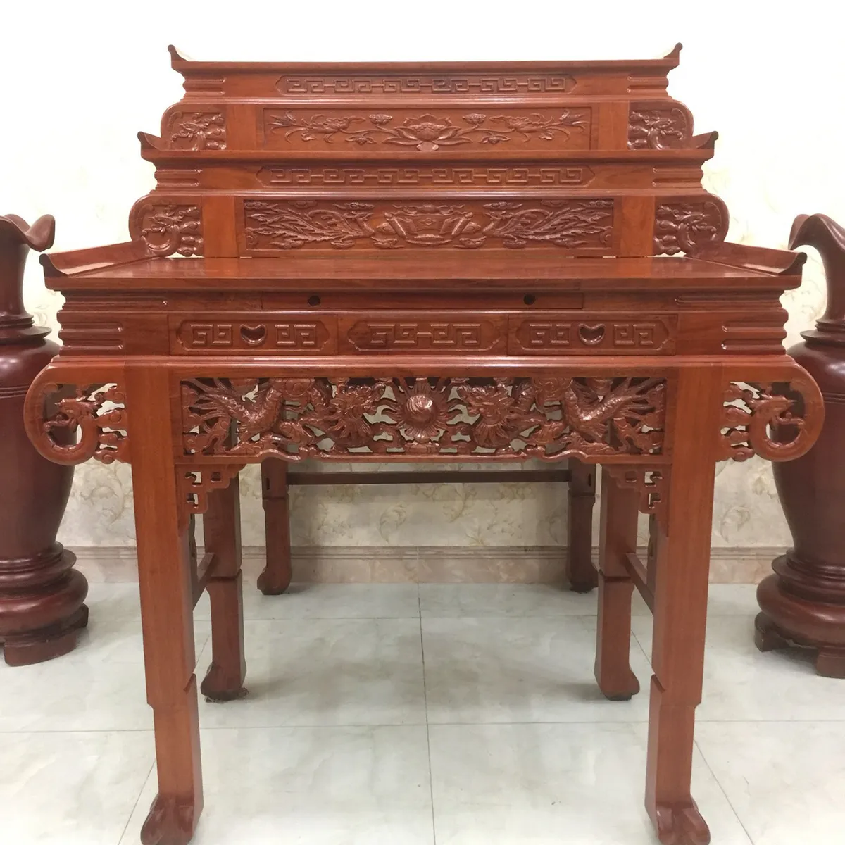 Bàn Thờ Nên Làm Bằng Gỗ Gì? Top 7 Gỗ Tự Nhiên Xịn Đẹp, Giá Trị Hấp Dẫn Bàn Thờ Nên Làm Bằng Gỗ Gì? Top 7 Gỗ Tự Nhiên Xịn Đẹp, Giá Trị Hấp Dẫn