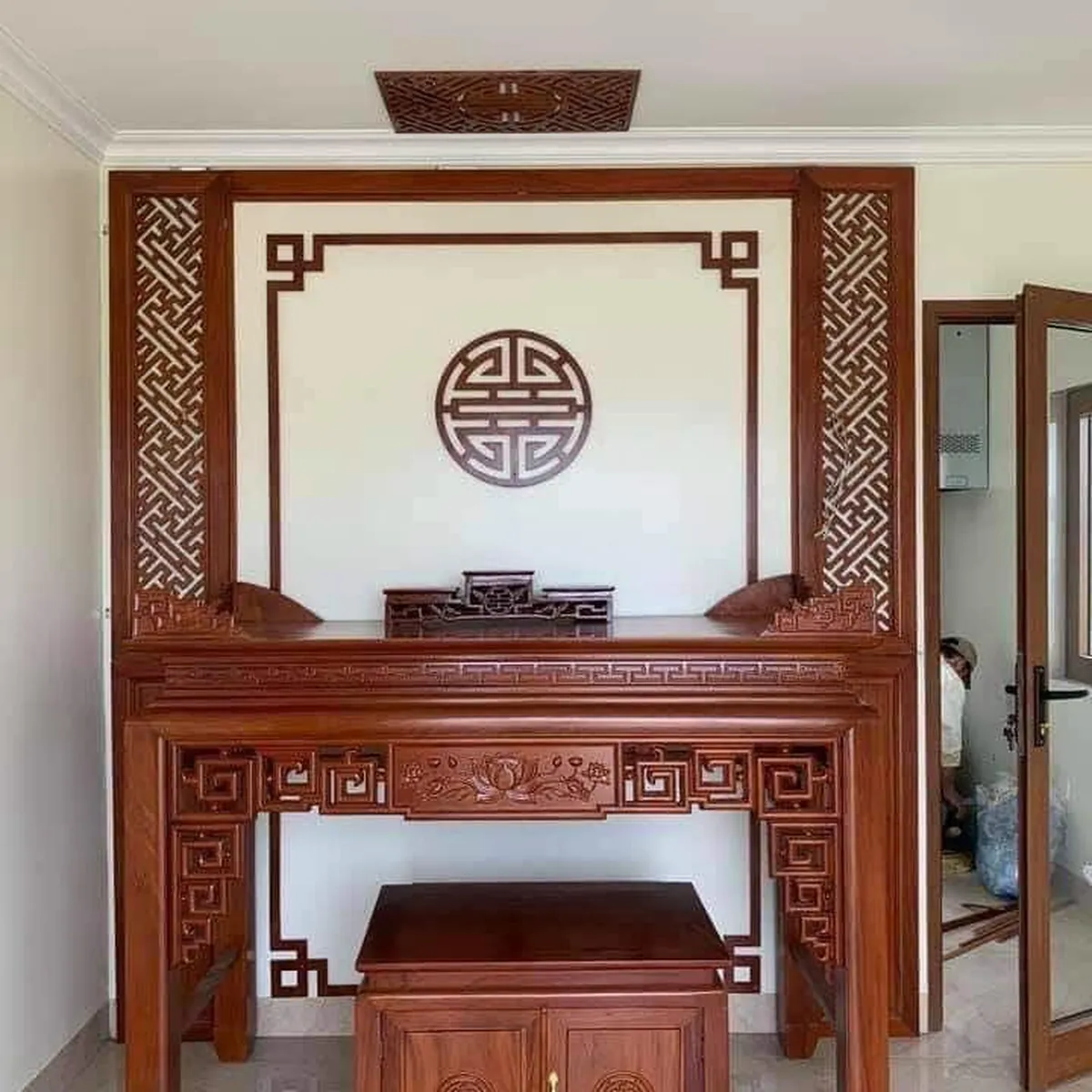 Bật Mí Các Loại Gỗ Làm Bàn Thờ Sang, Đẹp, Chuẩn Phong Thủy, Giá Hợp Lý Bật Mí Các Loại Gỗ Làm Bàn Thờ Sang, Đẹp, Chuẩn Phong Thủy, Giá Hợp Lý