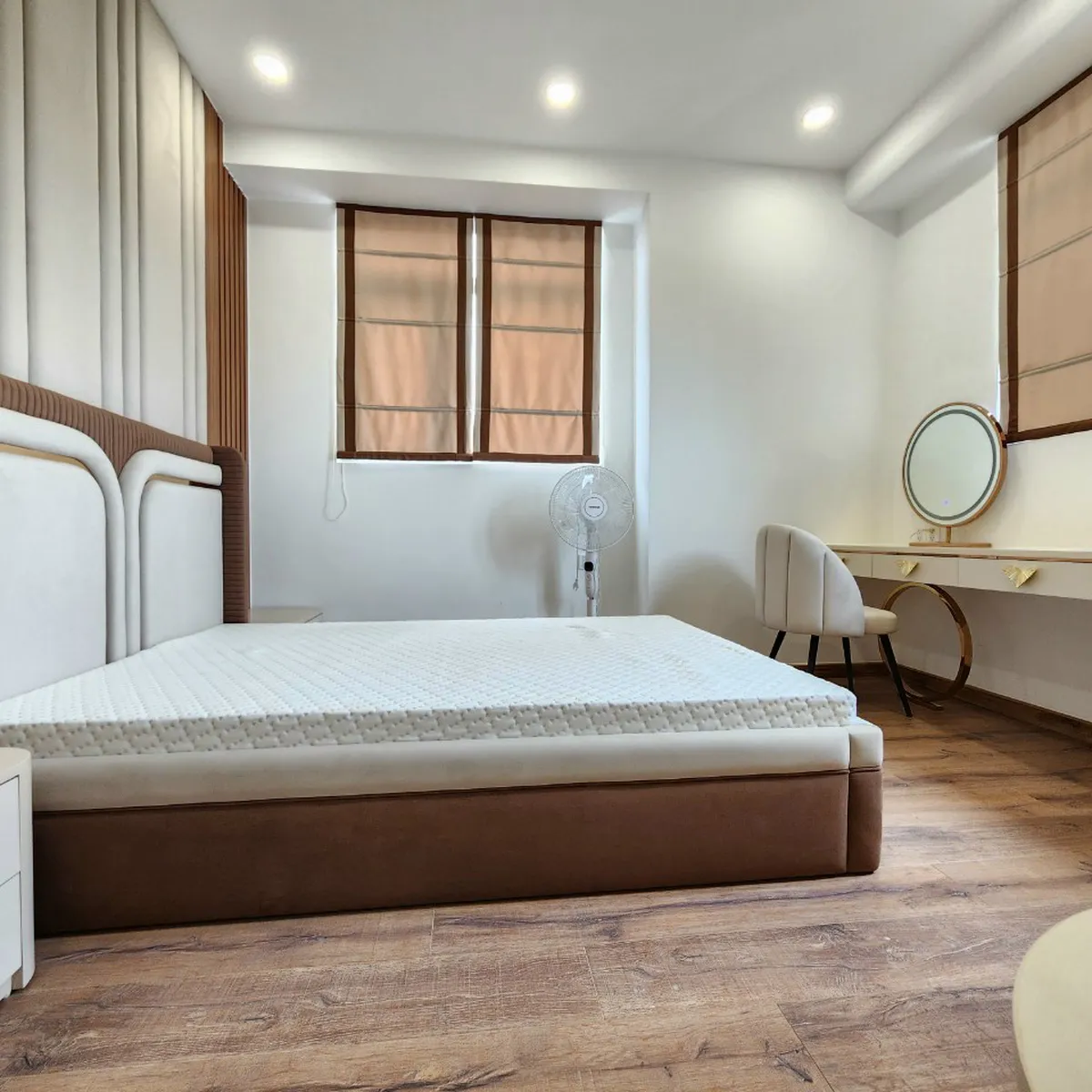 Bí quyết chọn giường ngủ bọc nỉ đẹp, bền, chuẩn phong cách hiện đại Bí quyết chọn giường ngủ bọc nỉ đẹp, bền, chuẩn phong cách hiện đại