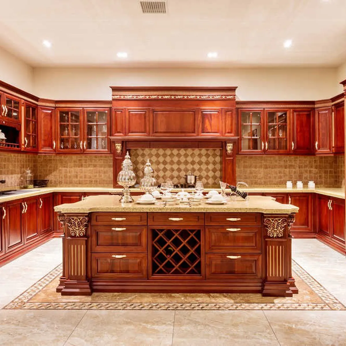 Bỏ Túi Những Điều Cần Biết Về Tủ Bếp Gỗ Gõ Đỏ Tân Cổ Điển Đẳng Cấp Bỏ Túi Những Điều Cần Biết Về Tủ Bếp Gỗ Gõ Đỏ Tân Cổ Điển Đẳng Cấp