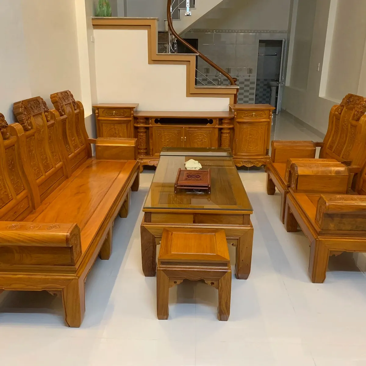 BST 10+ Phòng Khách Gỗ Đẹp Đầy Ấn Tượng, Sang Xịn Ở Mọi Góc Nhìn BST 10+ Phòng Khách Gỗ Đẹp Đầy Ấn Tượng, Sang Xịn Ở Mọi Góc Nhìn