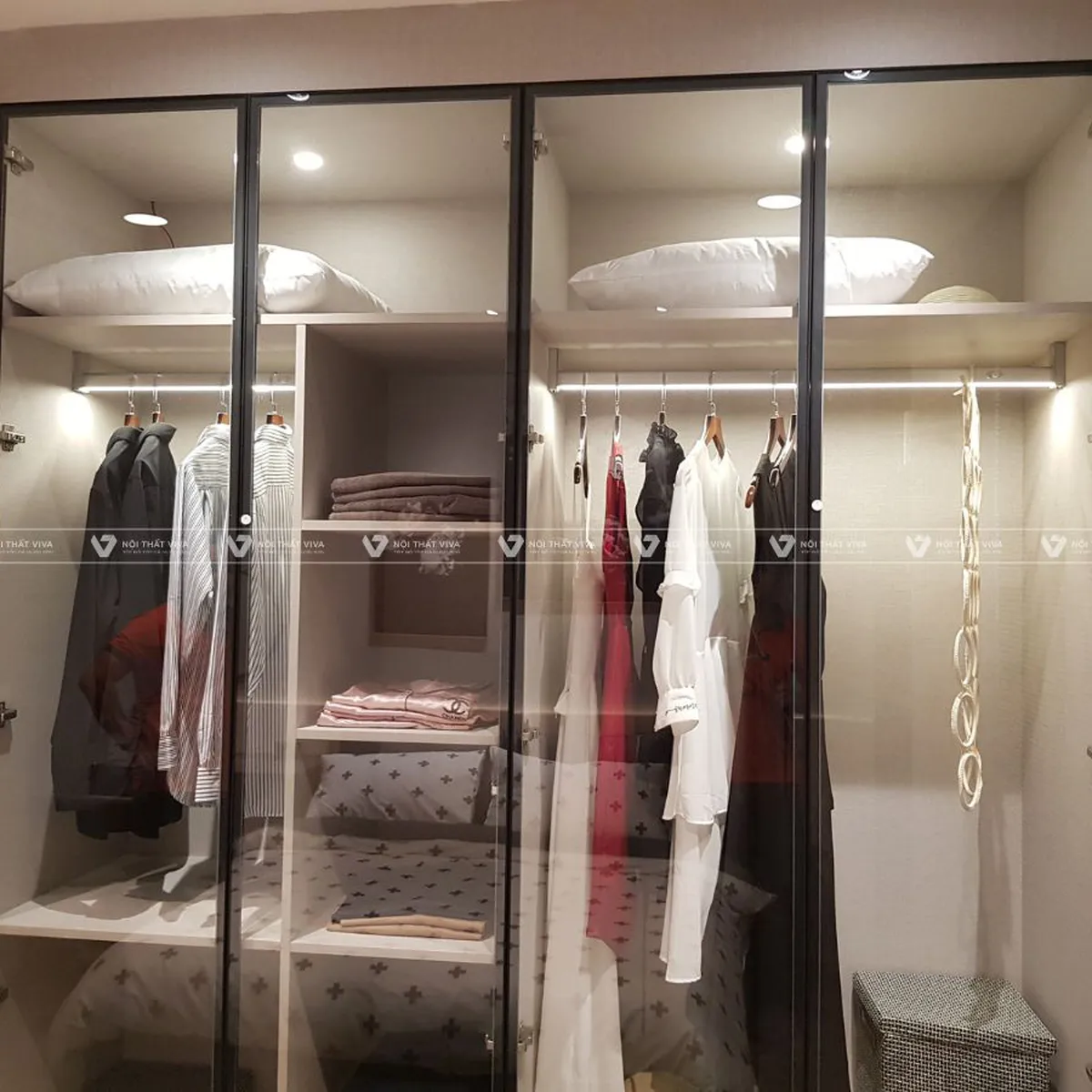 Cánh tủ nhôm kính là gì? Phân loại chi tiết và đặc điểm nổi bật bạn nên biết Cánh tủ nhôm kính là gì? Phân loại chi tiết và đặc điểm nổi bật bạn nên biết