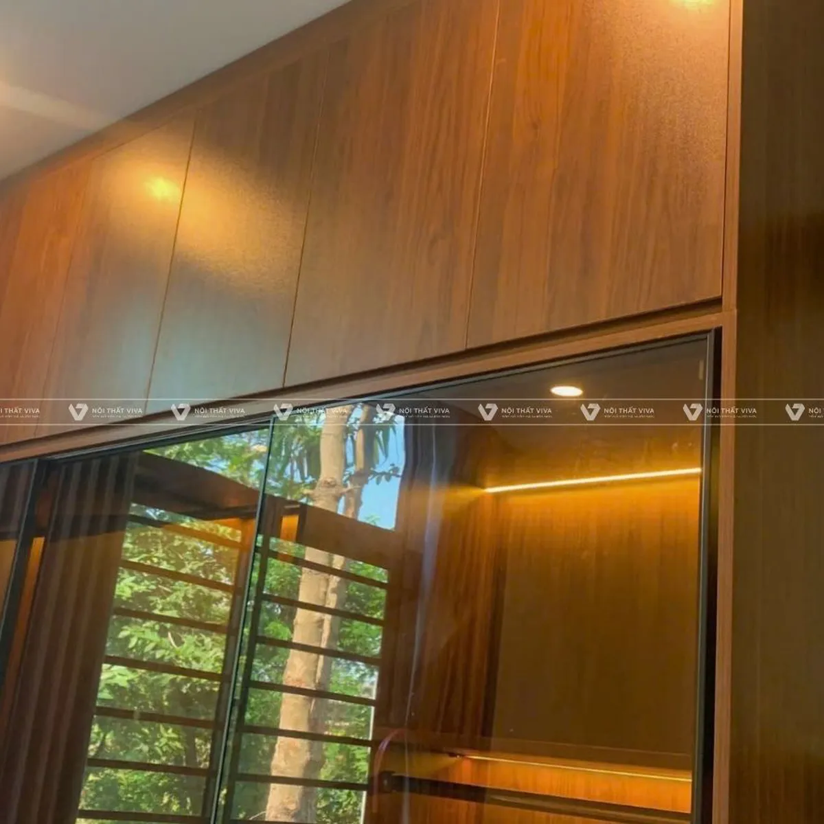 Cánh tủ nhôm kính là gì? Phân loại chi tiết và đặc điểm nổi bật bạn nên biết Cánh tủ nhôm kính là gì? Phân loại chi tiết và đặc điểm nổi bật bạn nên biết